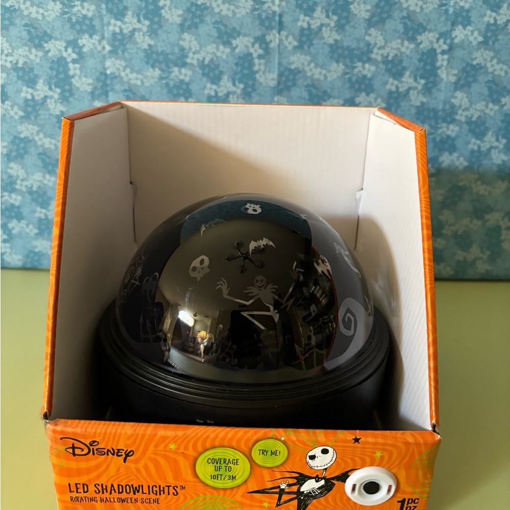 Disney LED shadow lights the night before Christmas
